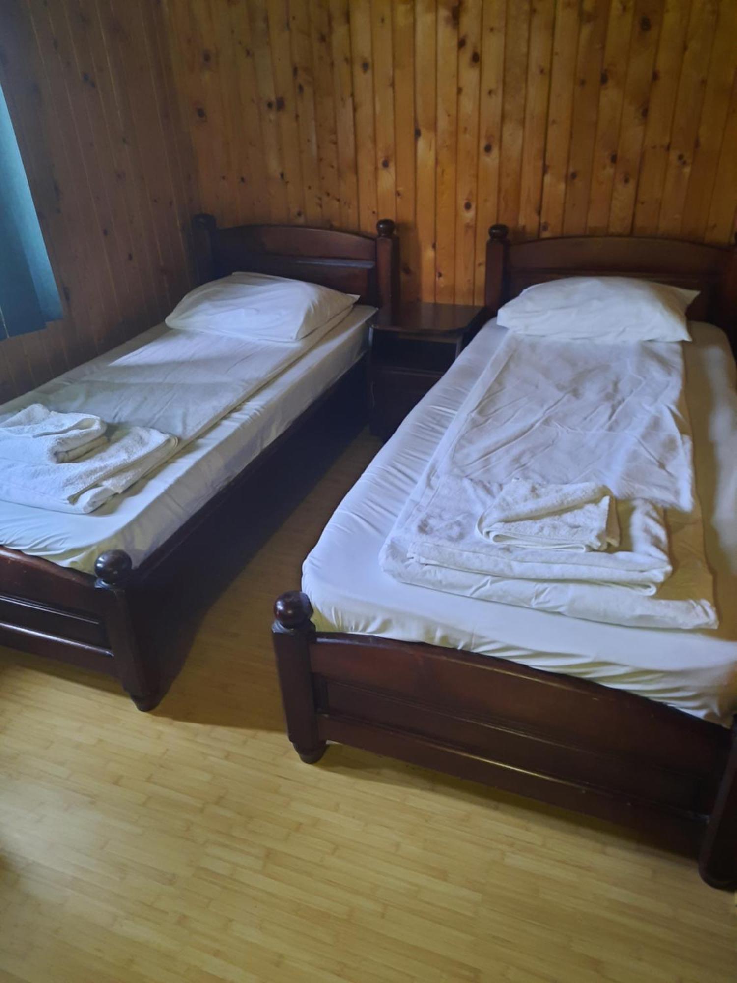 Corsarul Hotel Crişan Cameră foto